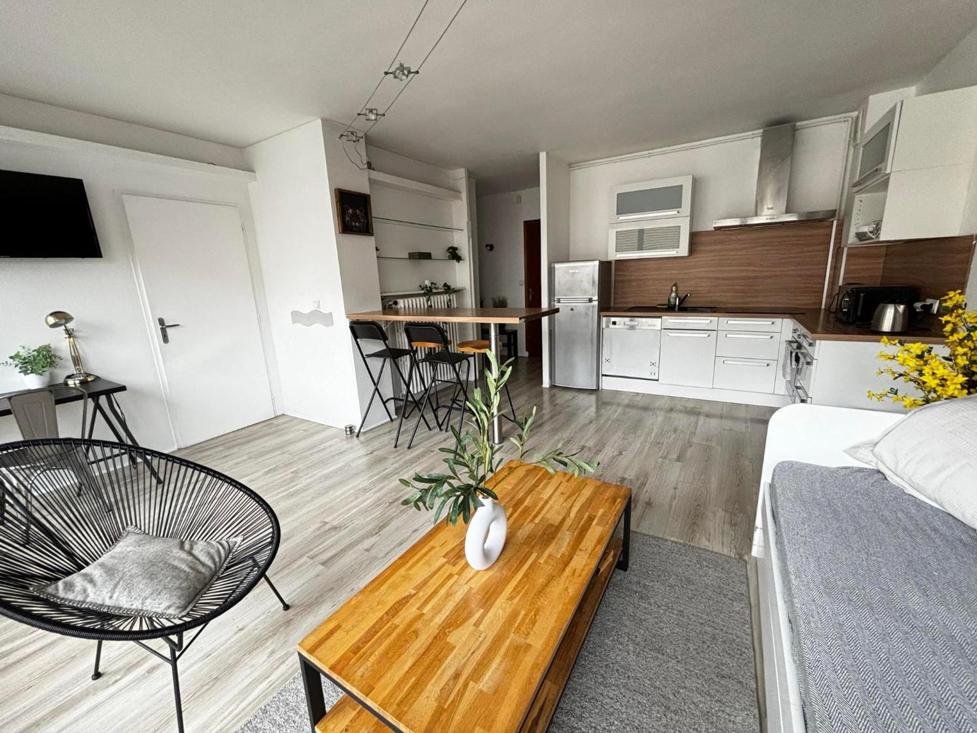 Appartement Hypercentre A 2 Min Du Lac Annecy Eksteriør billede